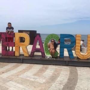 Meet your Posher, Carlos